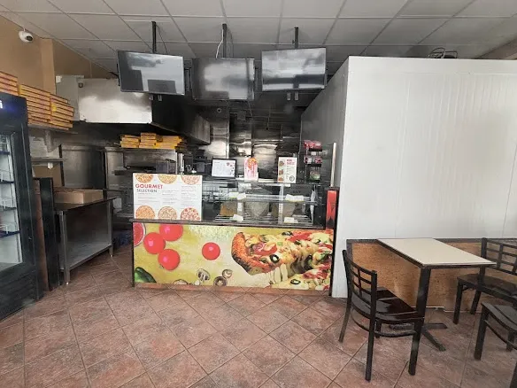 Gino’s Pizza - North York project photo 2