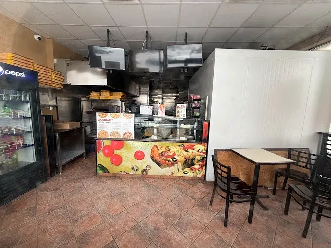 Gino’s Pizza - North York project photo 3